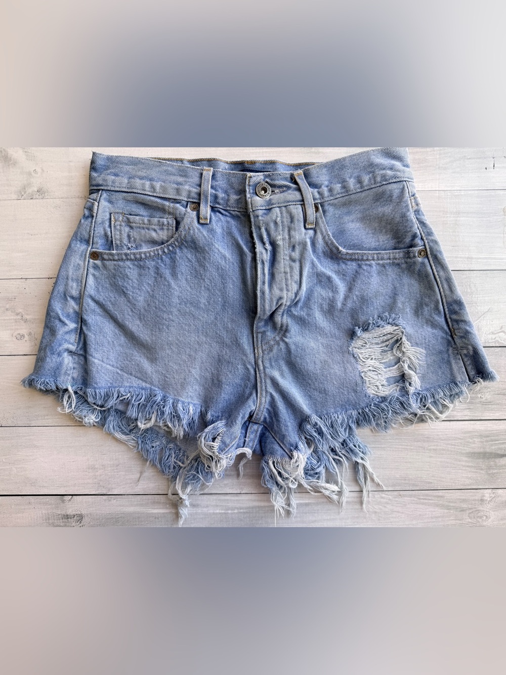 Levi’s Made and Crafted Denim Shorts Women Black Patch Ripped Frayed Size 25